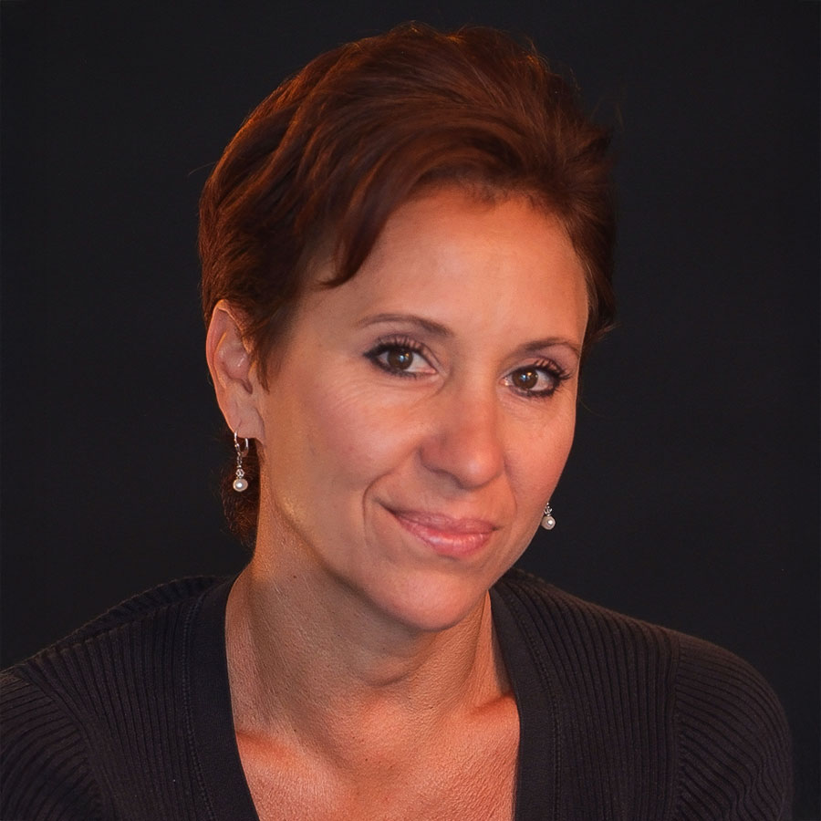Jacqueline Lopez Headshot