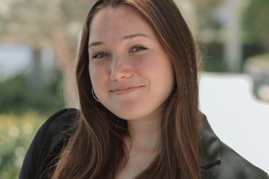 Sarah Olson Headshot