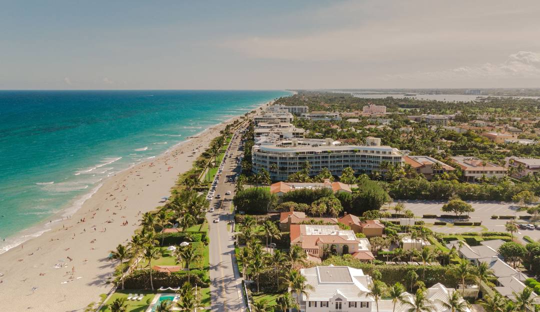 Beach of Palm Beach Island Picture