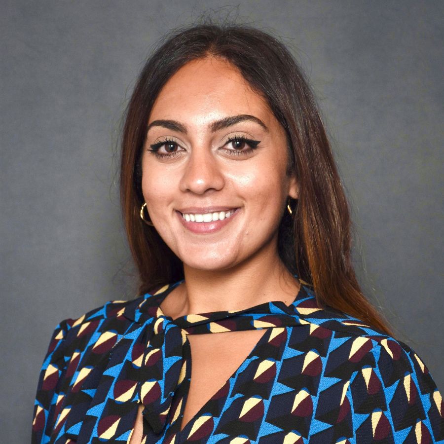 Justine Metri Headshot