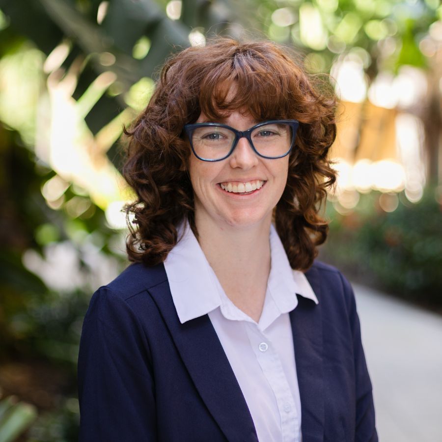 Kimberly Hammaker Headshot