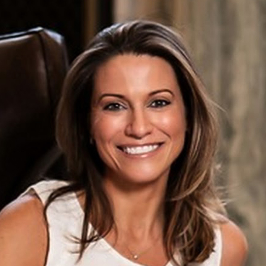 Stephanie Arel Headshot