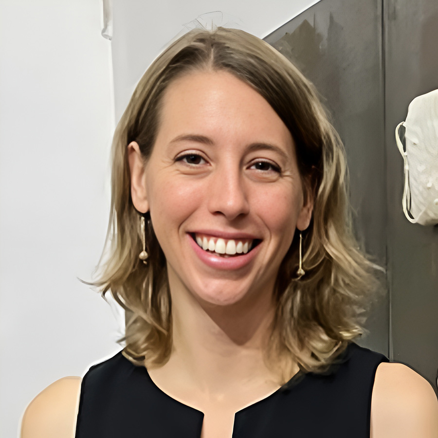 Heather Couch Headshot