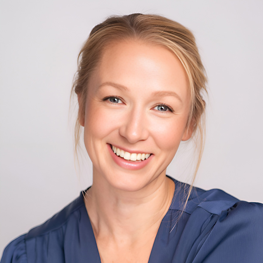 Stella Almblade Headshot